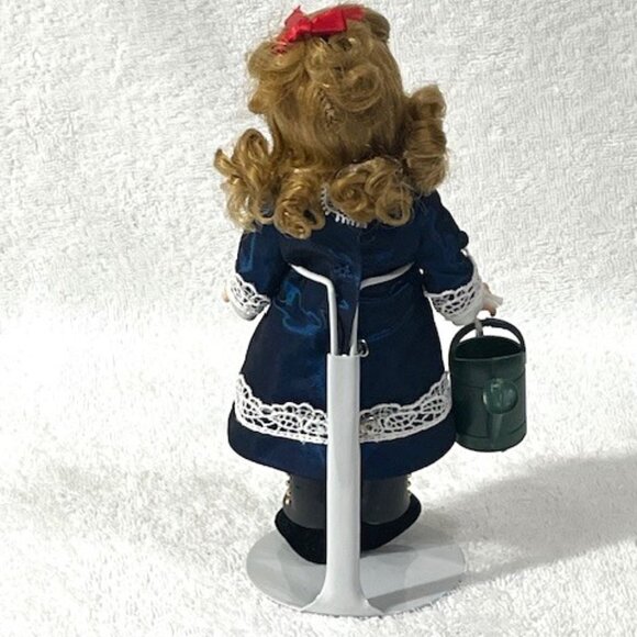 Madame Alexander 8" restrung Renoir's Girl With Watering Can doll with stand. - Picture 6 of 7